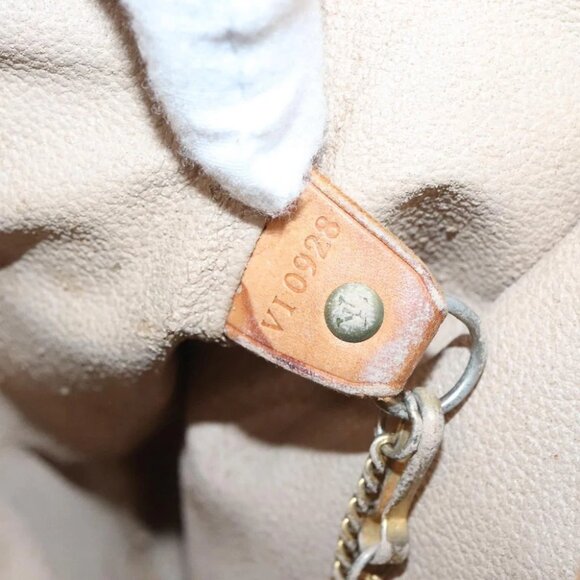 LOUIS VUITTON Monogram Bucket GM Shoulder Bag - Picture 14 of 15